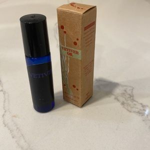 Organic Vetiver oil for hair and body